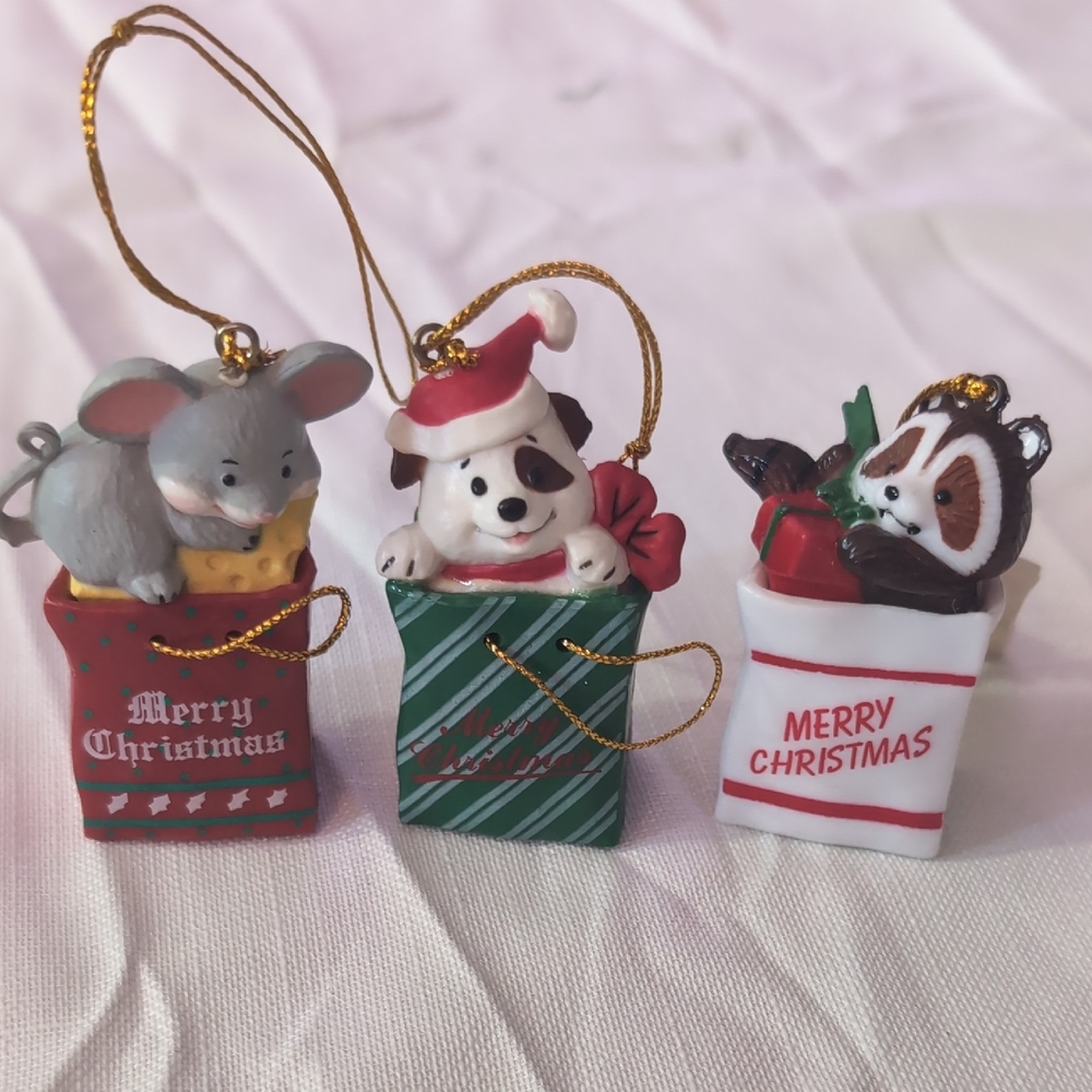 EUC Christmas Animal Pet In bag Ornaments Vintage Plastic *BINK
